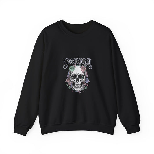 Love Is Metal – Crewneck Φούτερ με Gothic Font | Statement Δώρο & Εναλλακτικού Στυλ