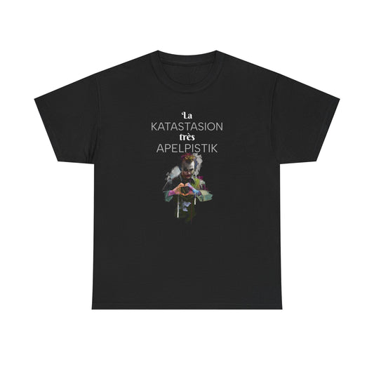 Joker “LA KATASTASION APLEPISTIK” – Unisex T-Shirt με Καλλιτεχνικό Μήνυμα | Statement Δώρο