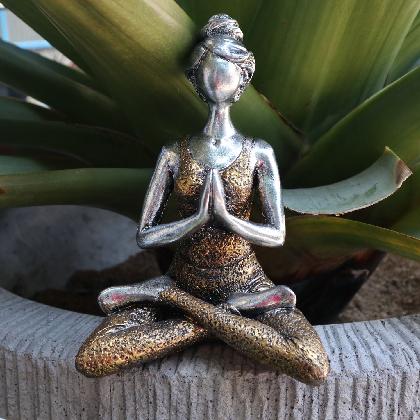 Yoga Lady Figure -  Ασημί & Χρυσό 24cm